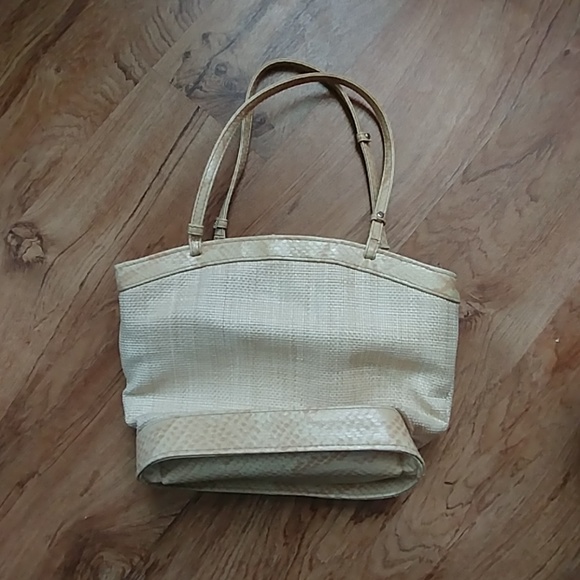 Handbag - Picture 2 of 6